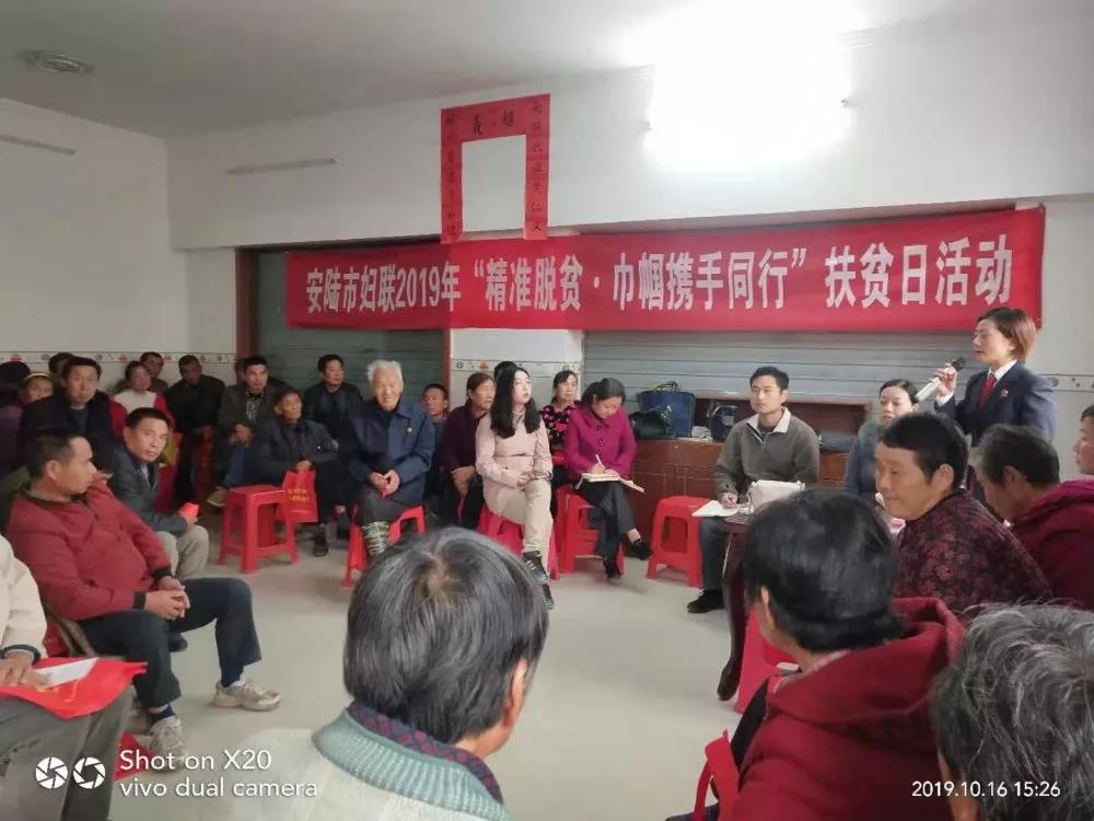 讲课1.jpg 讲课1.jpg